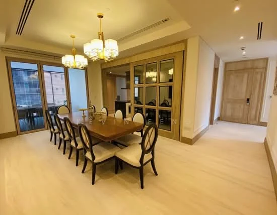 The Ritz-Carlton Resi